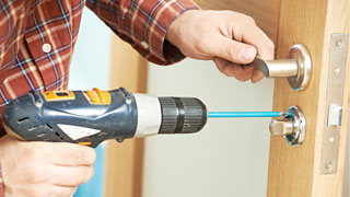 Automotive Locksmith at 02460, Massachusetts